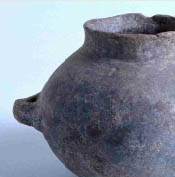 The Pottery Kettle of the Amis